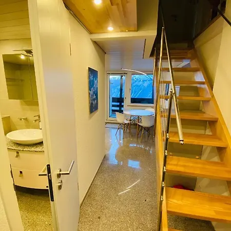 Stunning Southview Flat *