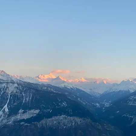 Apartment Stunning Southview Flat