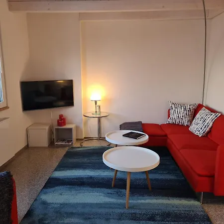 Stunning Southview Flat *