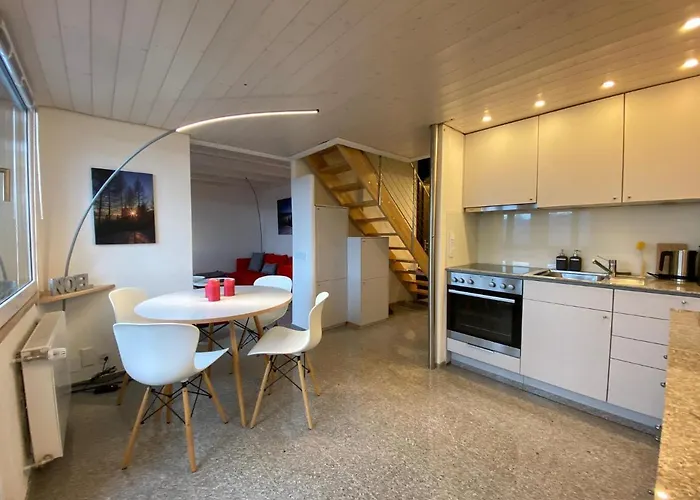 Stunning Southview Flat